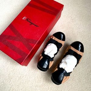 Salvatore ferragamo Foldaway Ballet Flats Size 4.5